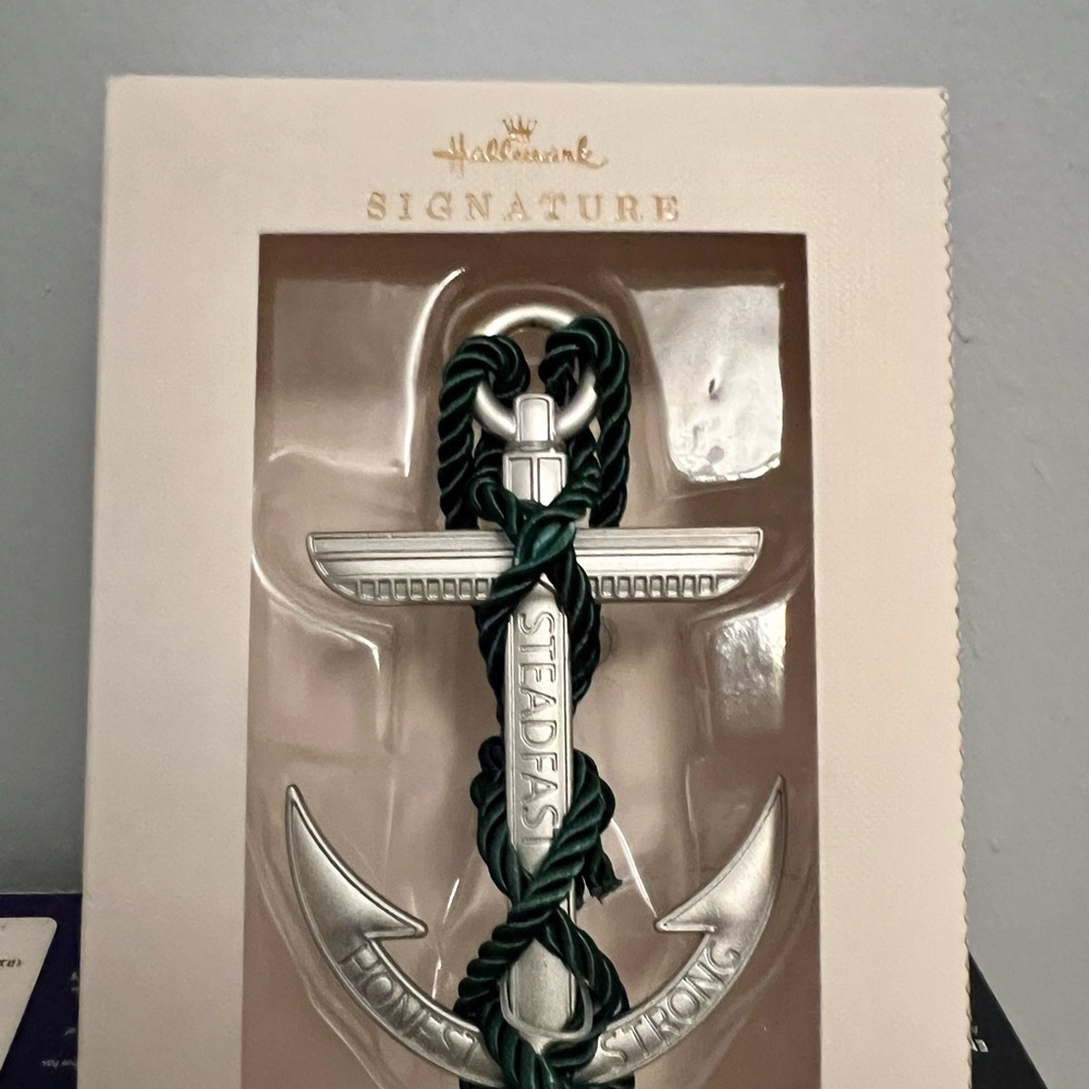 Hallmark Anchor ordament